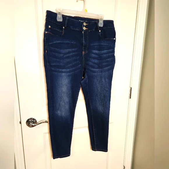 Dark Blue Tahari Women's Jeans - Picture 2 of 10